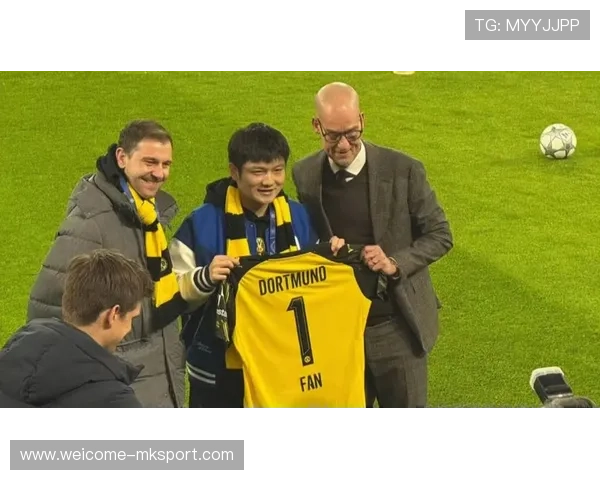 输球不输人！多特教练赛后追着樊振东求合影，多特教练是谁